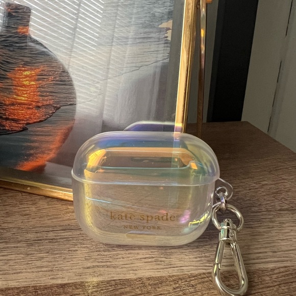 Kate Spade New York AirPods 3rd Generation Case - Picture 3 of 3